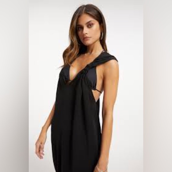 GOOD AMERICAN NWT SEXY TWIST BACK ROMPER - Picture 2 of 9